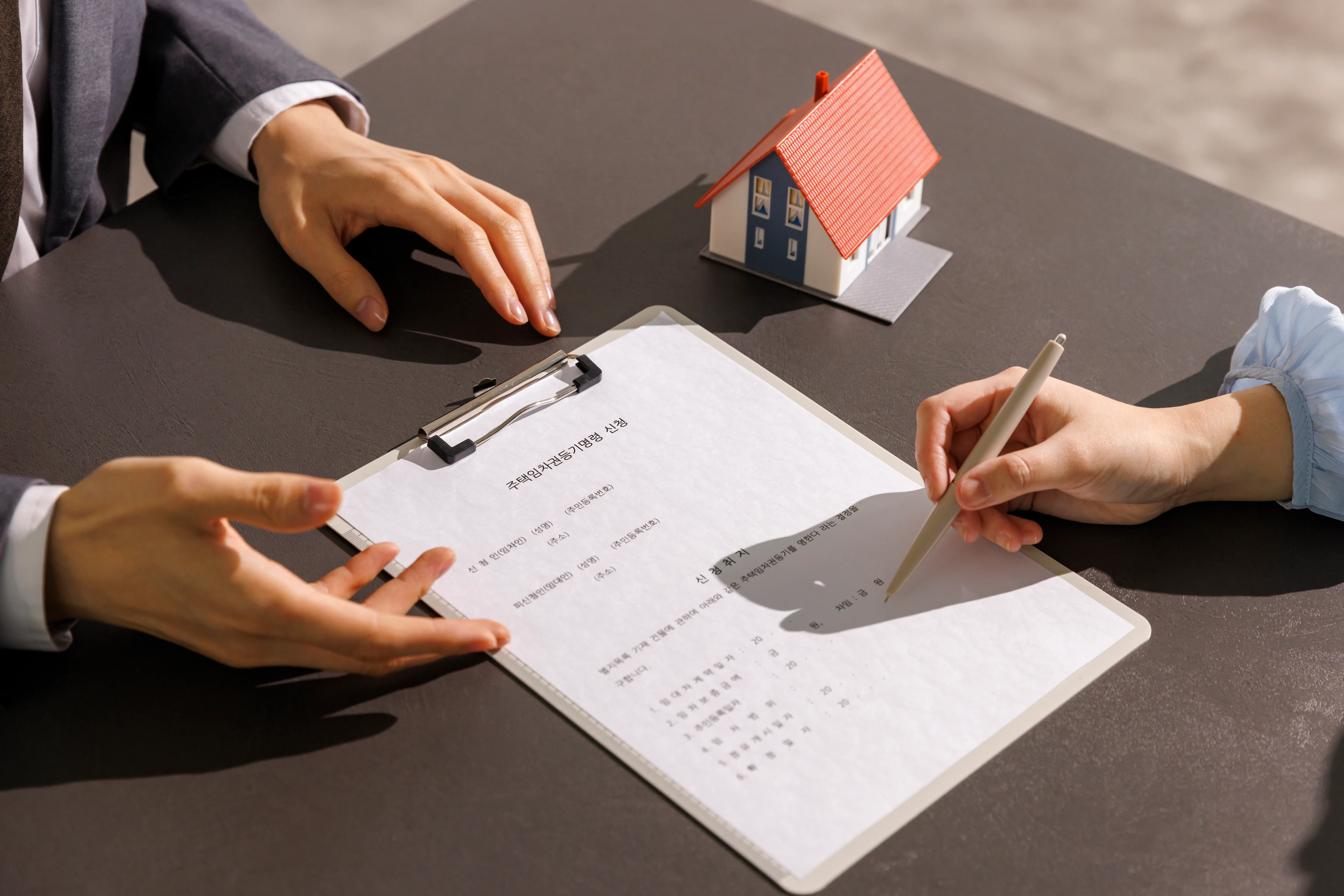 Fraud Defense Attorney Near Me | Courtroom Advocacy and Presentation