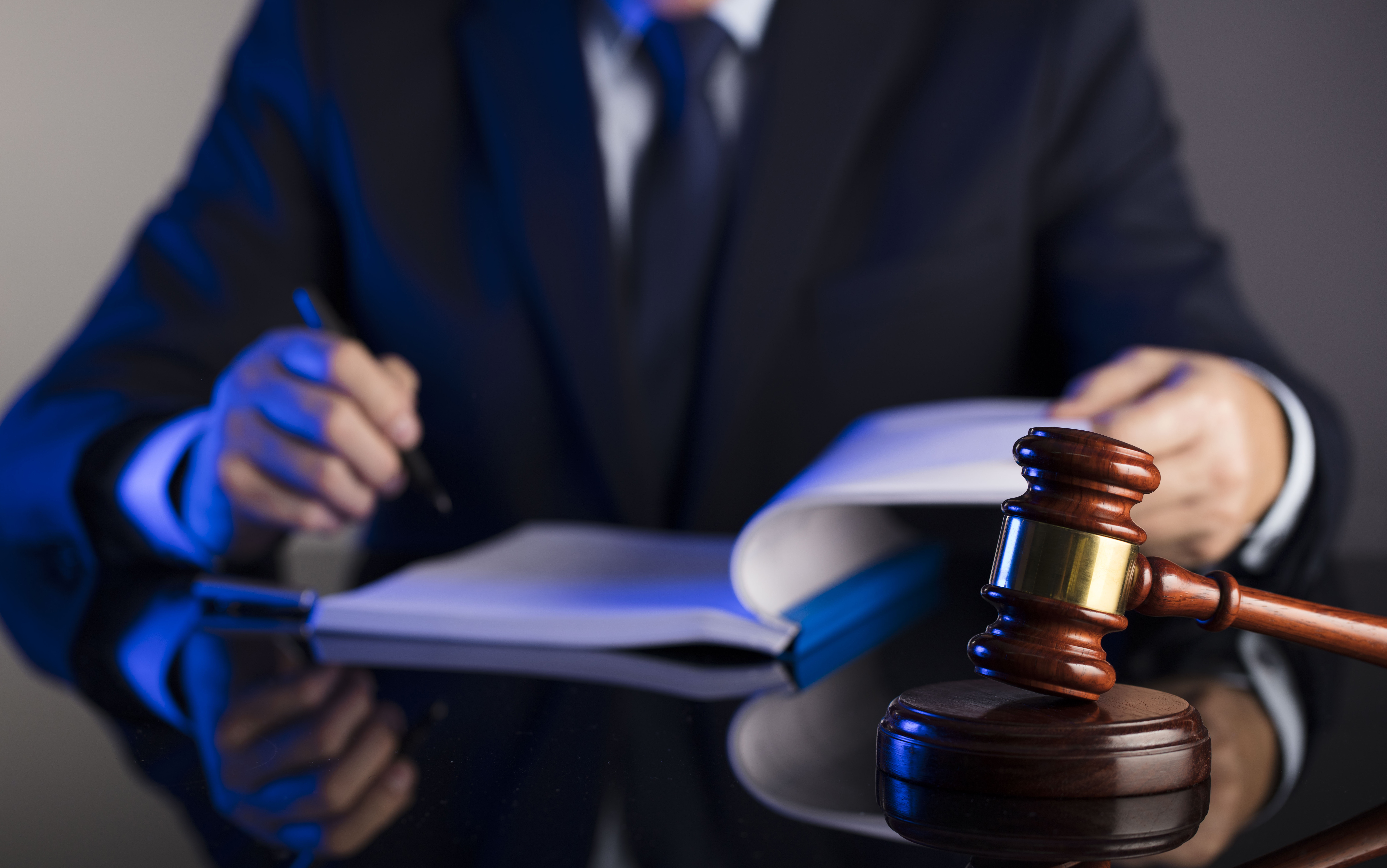 Embezzlement Of Company Funds New York – Defense Strategy and Evidence Development 